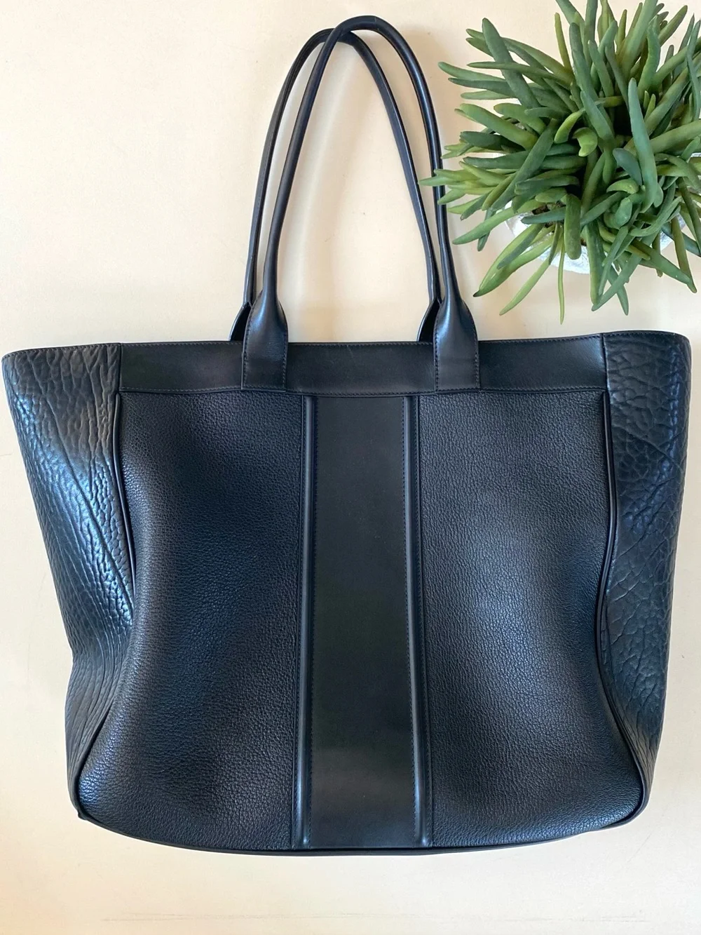 VERSACE - Large Damysus Tote Bag. Embossed Black Leather with Hold Hardwear